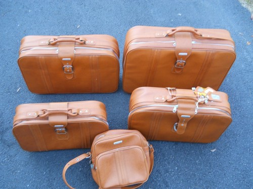 World traveler luggage set - set, of