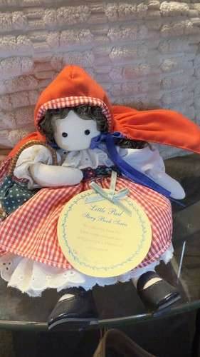 Green tree musical doll - green,