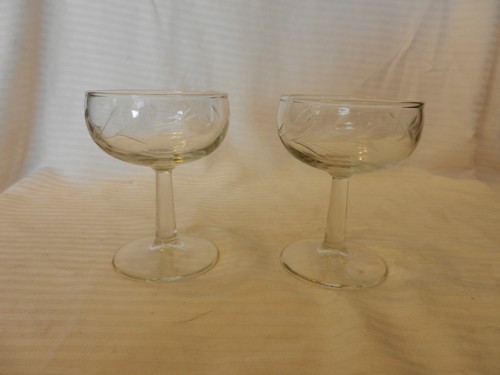 Pair clear glass - pair, shrimp