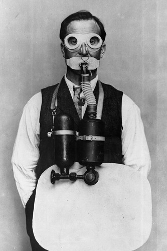 Man wearing 1916 - world, war