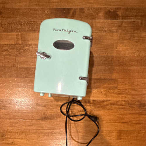 Nostalgia retro mini fridge - retro,