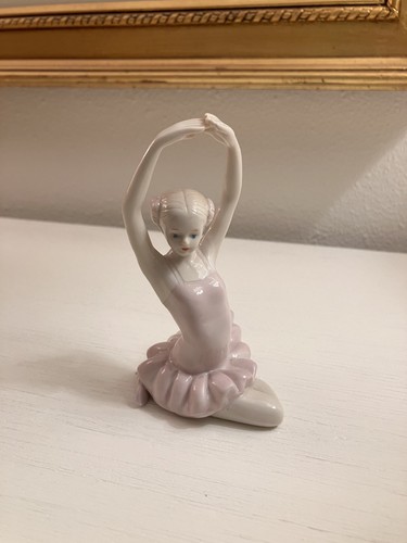 Vintage bisque porcelain - ,