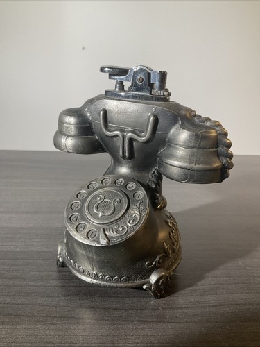 Telephone vintage cigarette