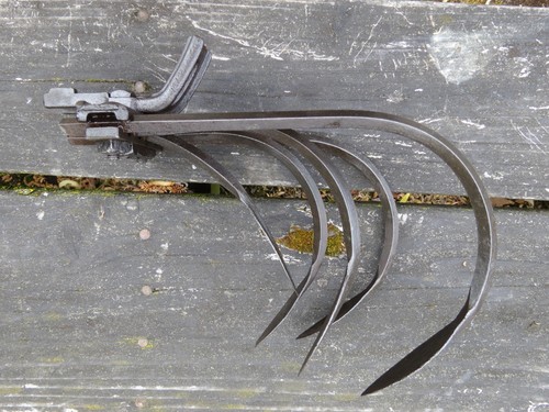 Plow part tine - part, claw