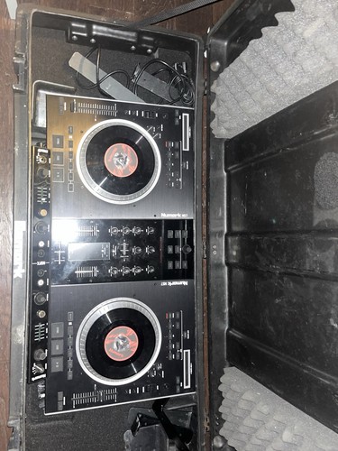 Numark turntable - numark, dj