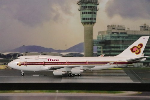 400 thai 747 - thai, wings
