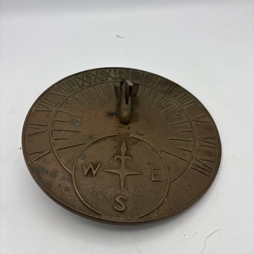 Vintage solid metal - solid, sundial