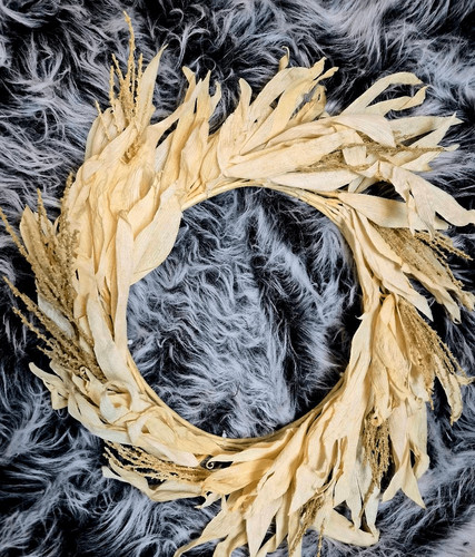 Corn husk wreath
