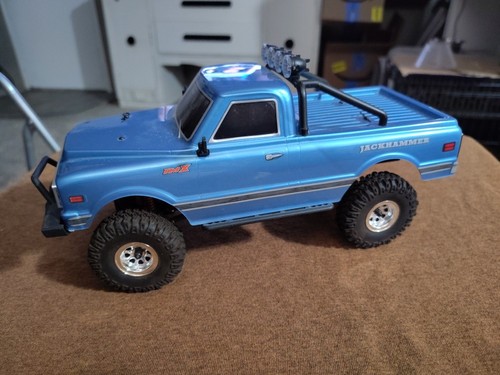 Scale rock crawler - 1/28,