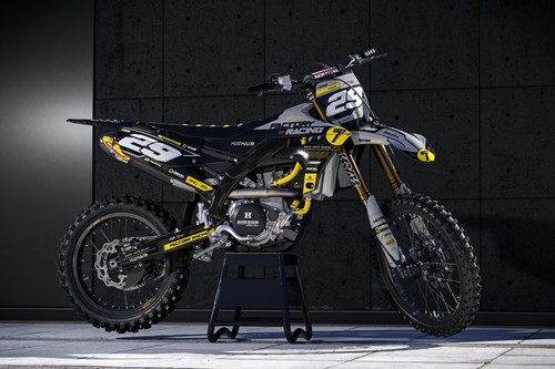 Yamaha complete dirt bike - complete,