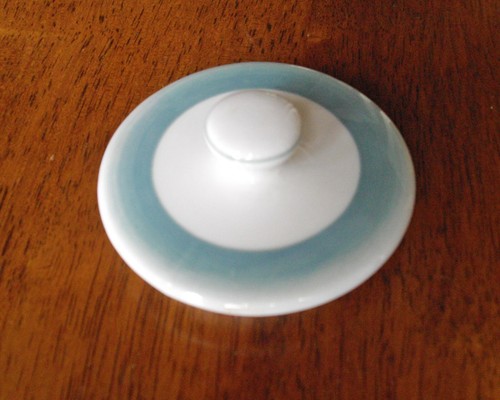 Vintage medium lid syracuse - vintage,