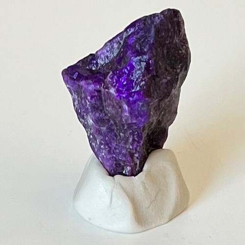 Sugilite rough rare - rough,