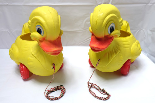 Vintage yellow ducks plastic - 2,