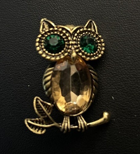 Antique gold tone - gold, brooch