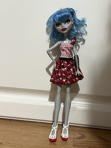Ghoulia yelps dot - ghoulia, g1