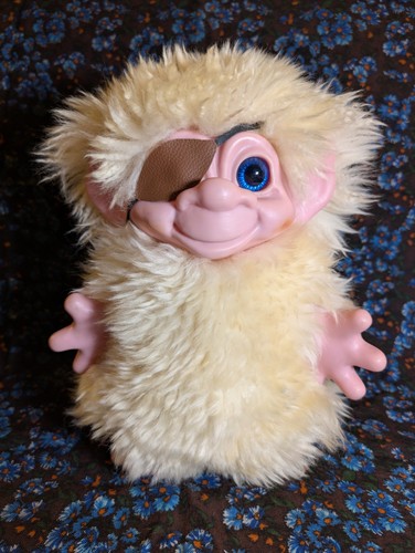 Yeti troll with tail - troll, tail,