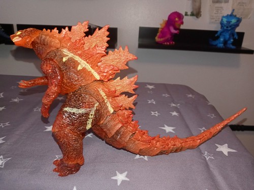 Neca 2019 bruning godzilla - neca,