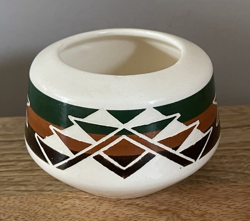 Vintage sioux pottery from - sioux,