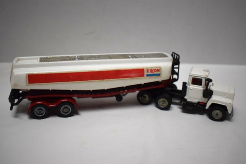 Corgi major exxon mack semi - exxon,