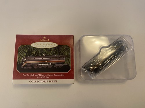 Hallmark keepsake ornament 746 - hallmark,