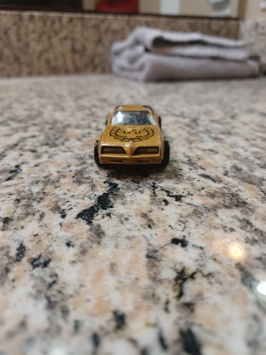 1977 hotwheels golden - , eagle