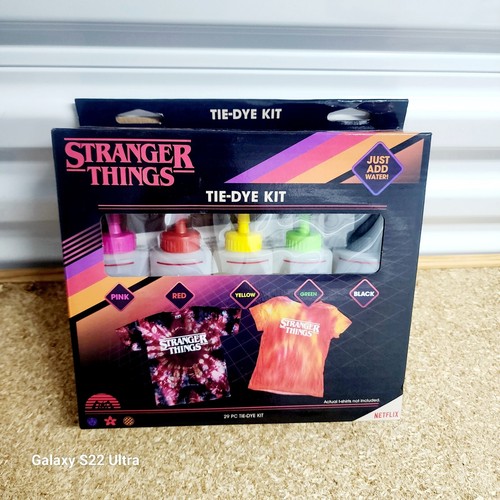 Stranger things netflix - stranger,