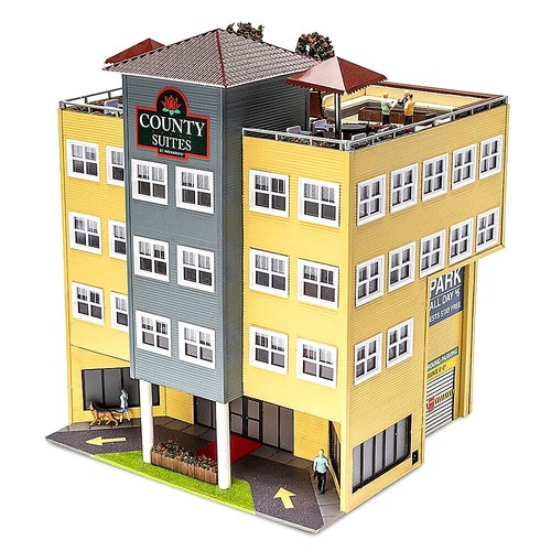 Scale county hotel lighted - hotel,