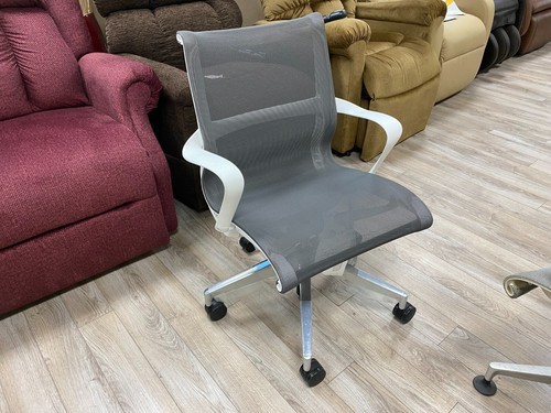 Showroom model herman miller - model,