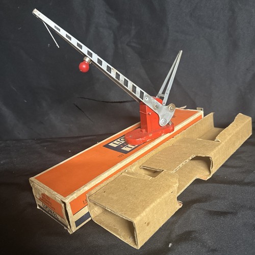 Lionel 152 automatic crossing - #152,