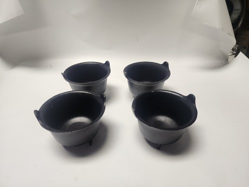 Small cast cauldron - small,