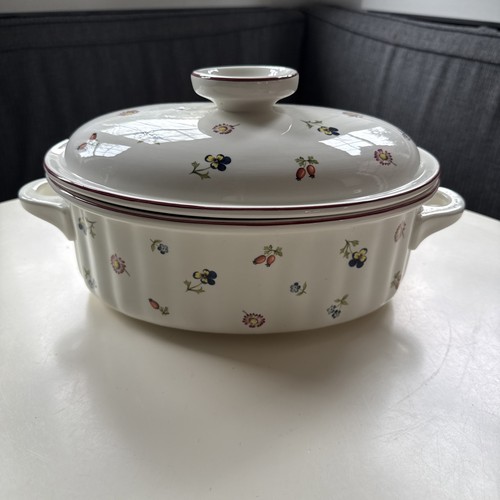 Covered oval casserole - covered,