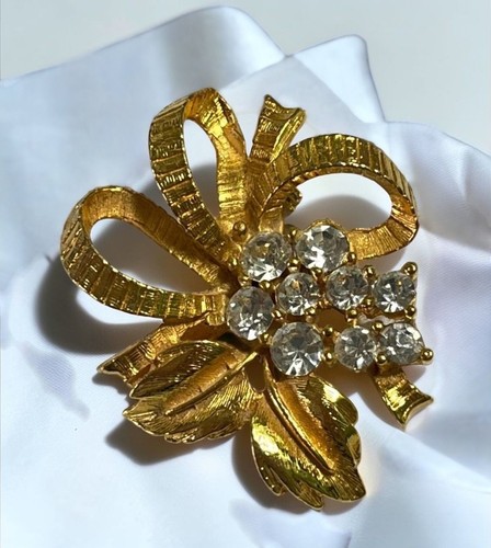 Vintage gold tone floral - vintage,