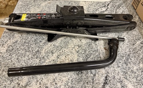 Tire emergency car scissor - tire,