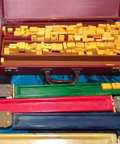 Vintage royal mah jong set - vintage,