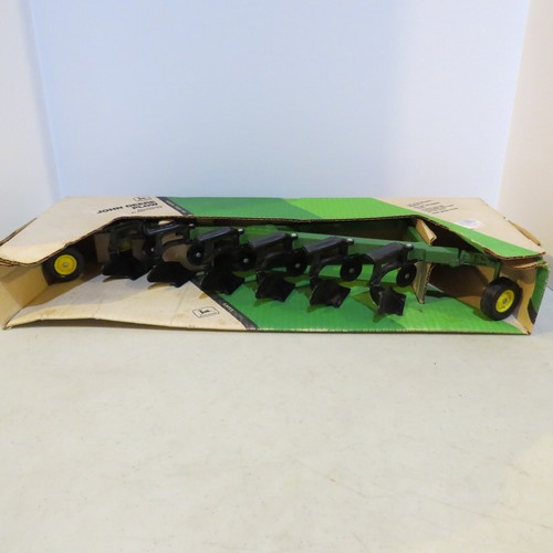 Ertl john deere 3600 semi - ertl,
