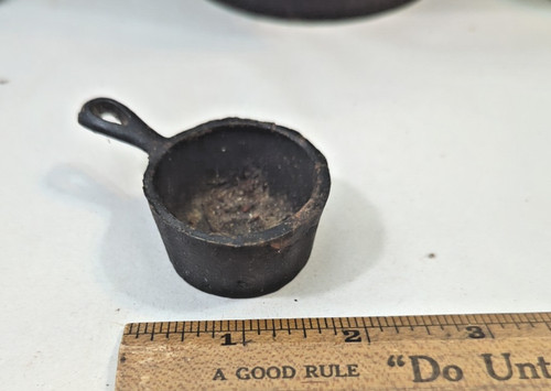 Vintage mini cast iron - vintage,