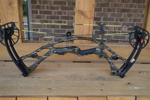 Hoyt with extras - with,