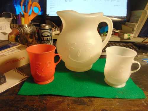 Kool aid collectable pitcher - collectable,