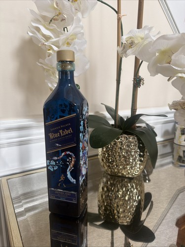 Limited edition johnnie walker - limited,