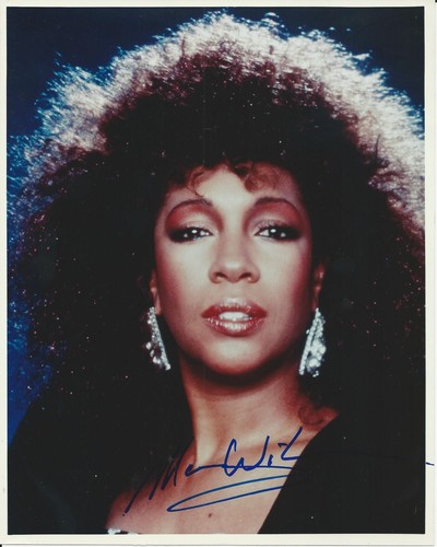 Mary wilson autographed x - autographed, 8"
