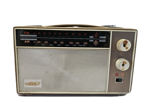 Realtone radio model - am,