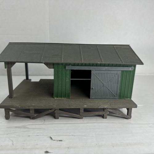 Lionel gauge train - o, depot
