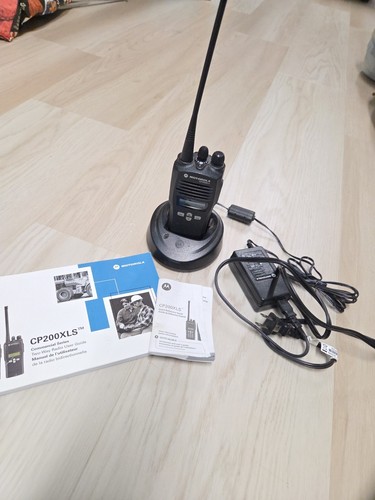 Motorola cp200xls vhf - vhf, radio
