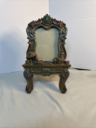 Ornate resin vanity - 3d,