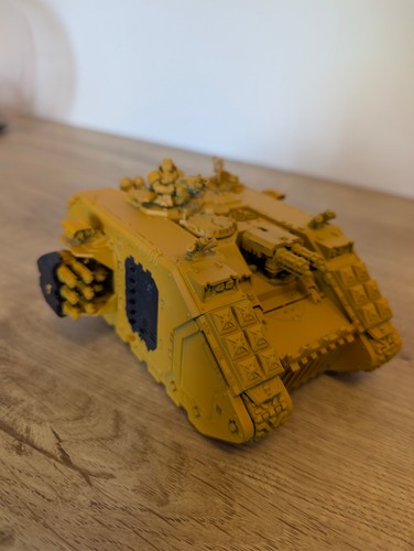 Space marines land raider - land,