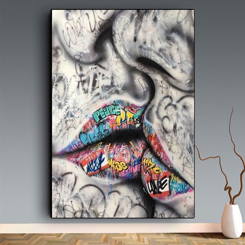 Lovers kissing graffiti wall - lovers,