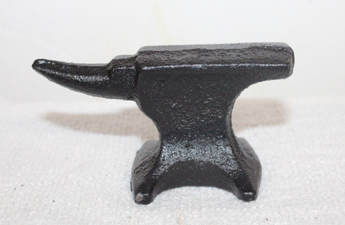 Small cast iron - cast, anvil