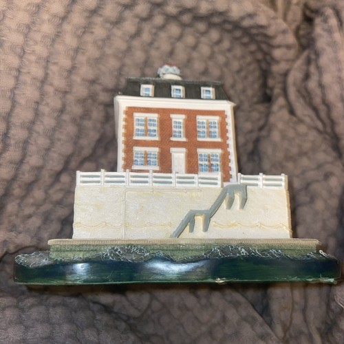 Danbury mint new london - mint,