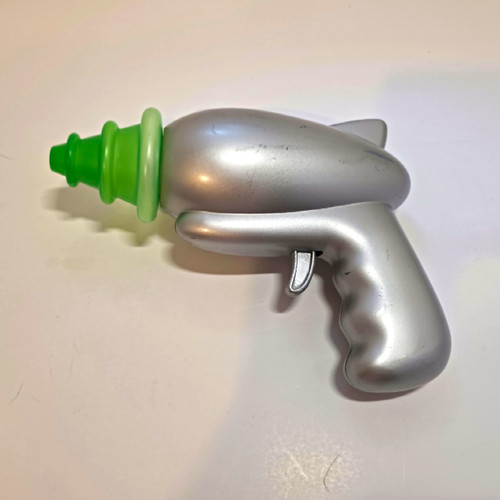 Silver green alien theme - &,