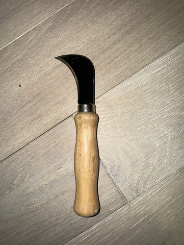 Linoleum floorin knife - linoleum, wood